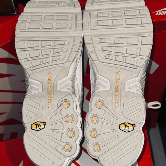 Nike Air Max Plus 3 Men’s Size 11 US *New with original box*  DX2653 100 - Picture 9 of 10